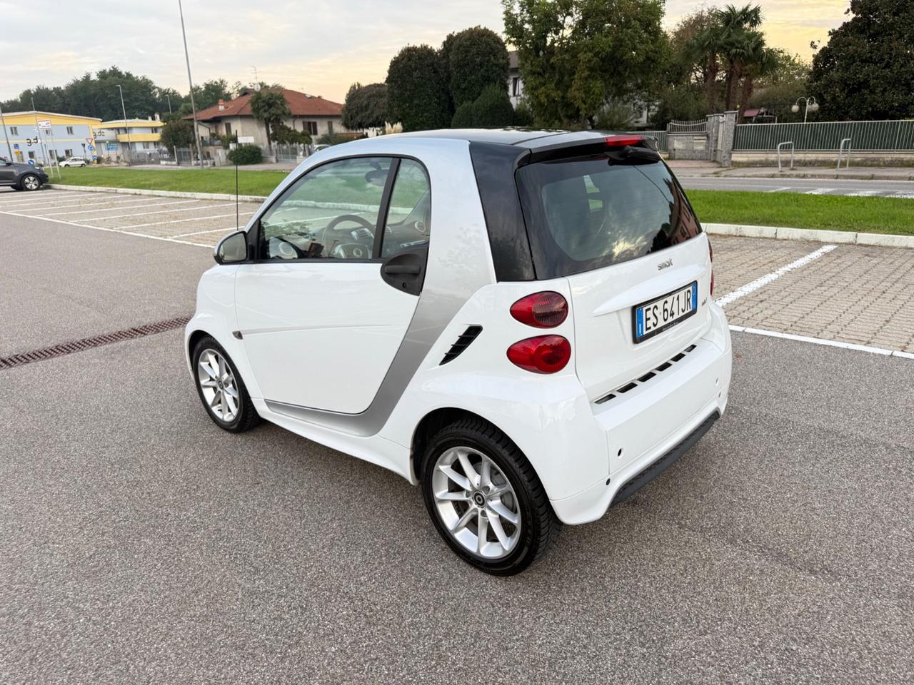 Smart ForTwo 1000 52 kW coupé passion*Automatik*Panorama