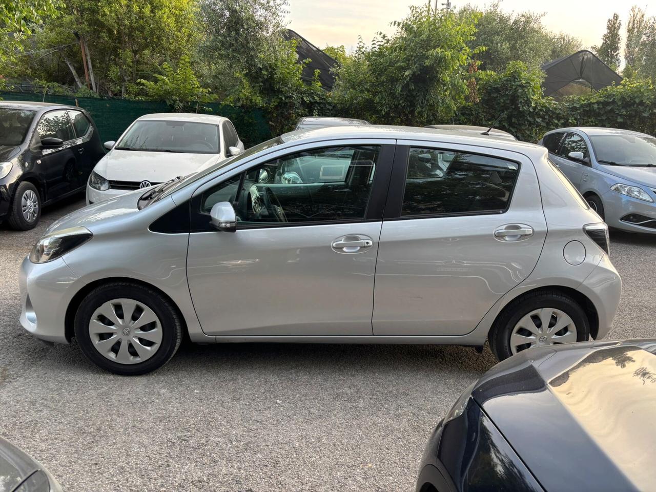 Toyota Yaris 1.5 Hybrid 5 porte Lounge Più OK Neopatentati