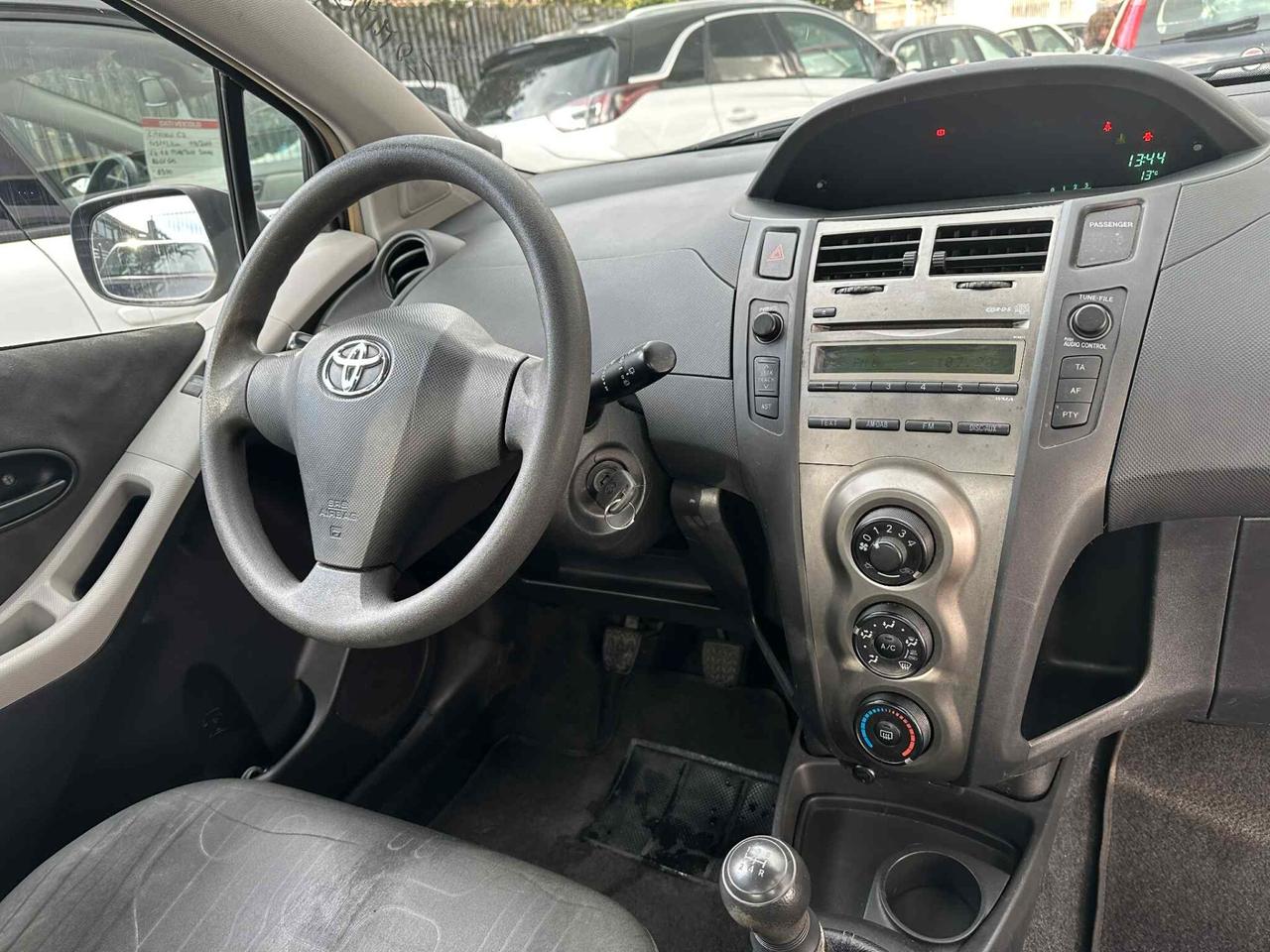 Toyota Yaris 1.0i 16V cat 3 porte Now GPL