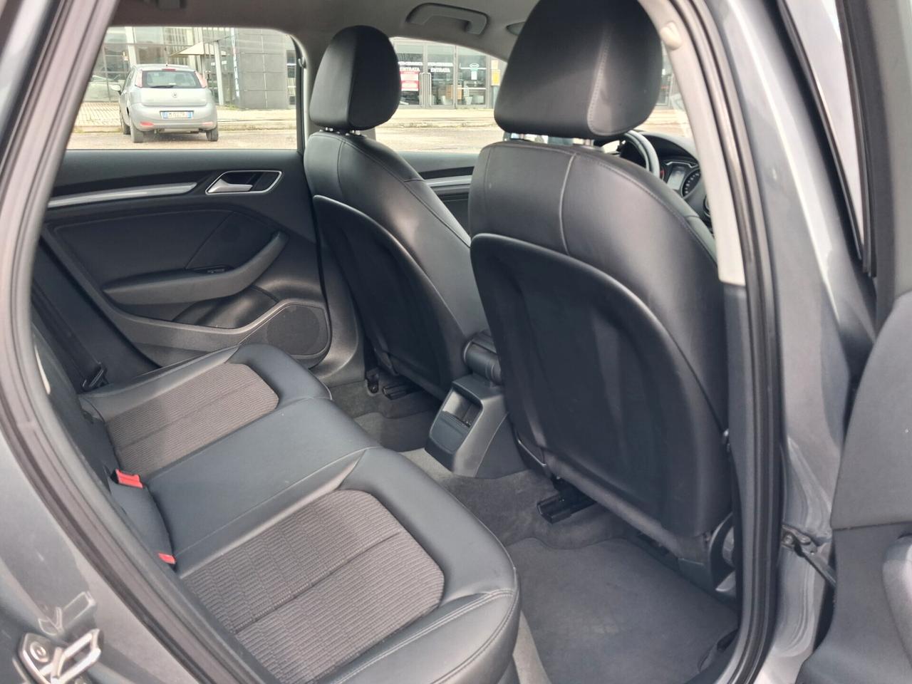 Audi A3 1.6 TDI clean diesel S tronic Ambiente