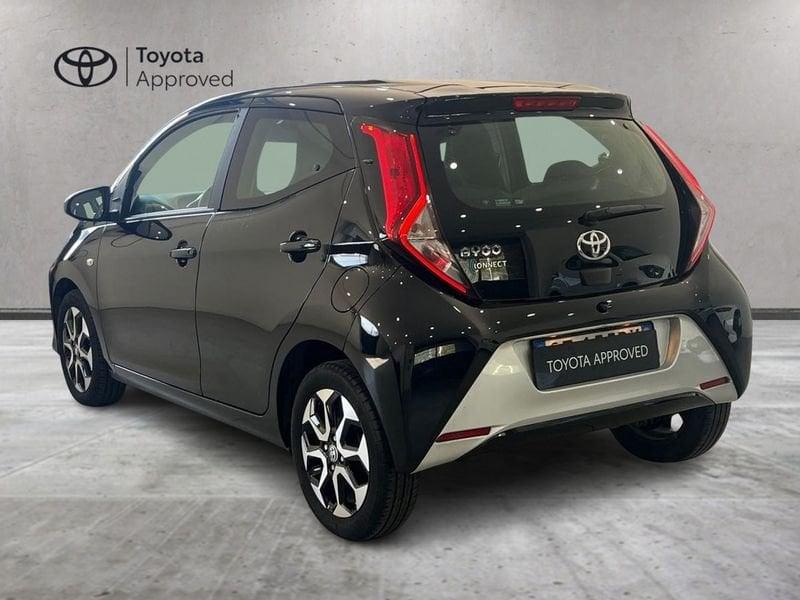 Toyota Aygo Aygo 5p 1.0 x-play m-mt 72cv