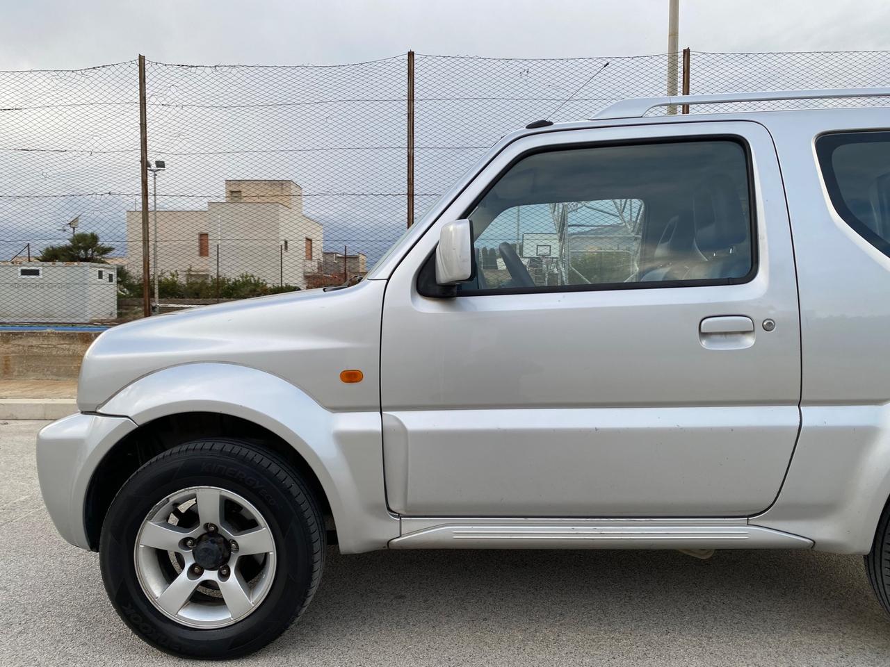 Suzuki Jimny 1.3i 16V cat 4WD JLX Più