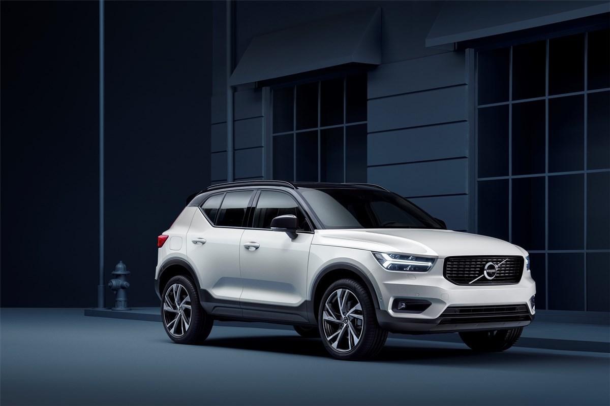 VOLVO XC40 - XC40 1.5 t5 phev R-design auto my21