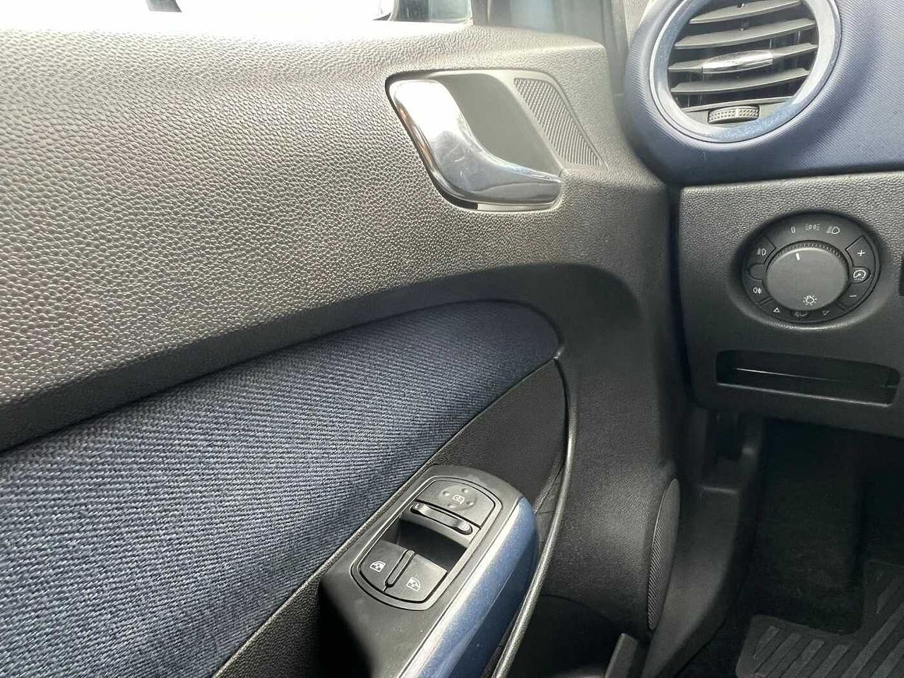 Opel Corsa 1.2 3 porte Club