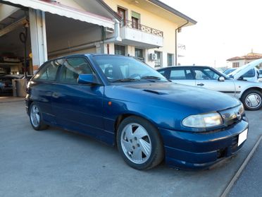 Opel Astra 2.0 GSi