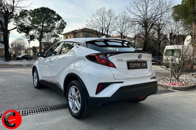 TOYOTA C-HR 1.8 Hybrid E-CVT Active