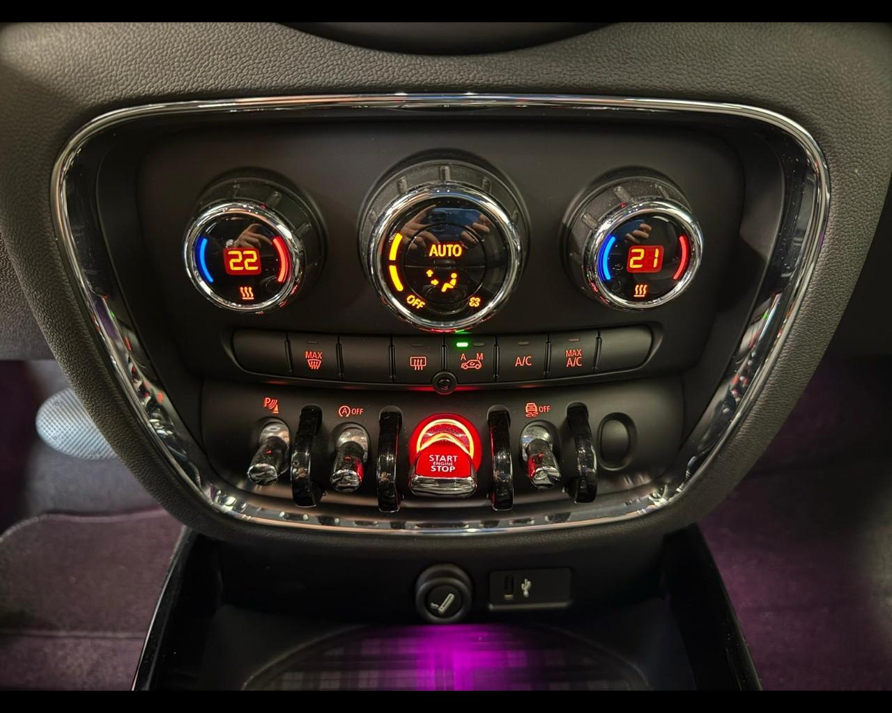 MINI Mini Clubman (F54) - Mini 2.0 Cooper D Business Clubman