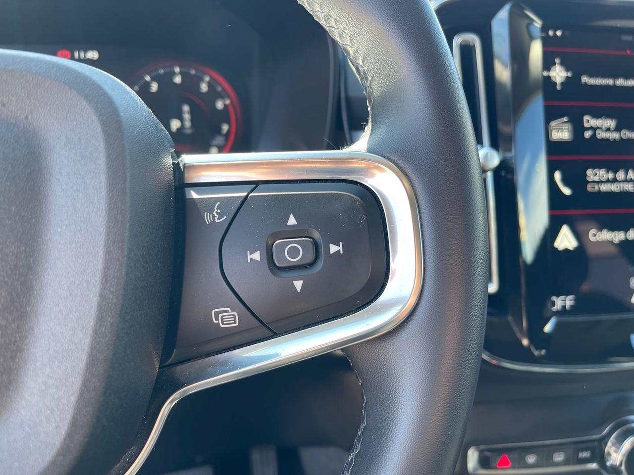 Volvo XC40 T3 Momentum Pro #10192