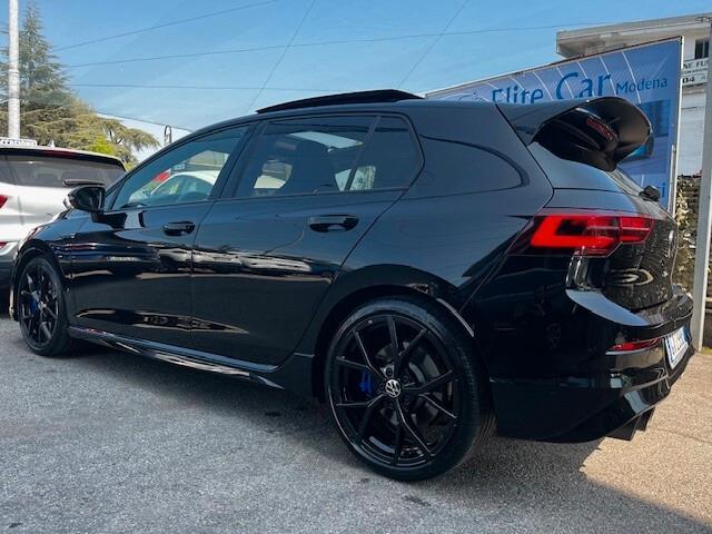 Volkswagen Golf VIII 2.0 tsi R 4motion 333cv dsg "AKRAPROVIC / TETTO APRIBILE / IQ LIGHT / ...