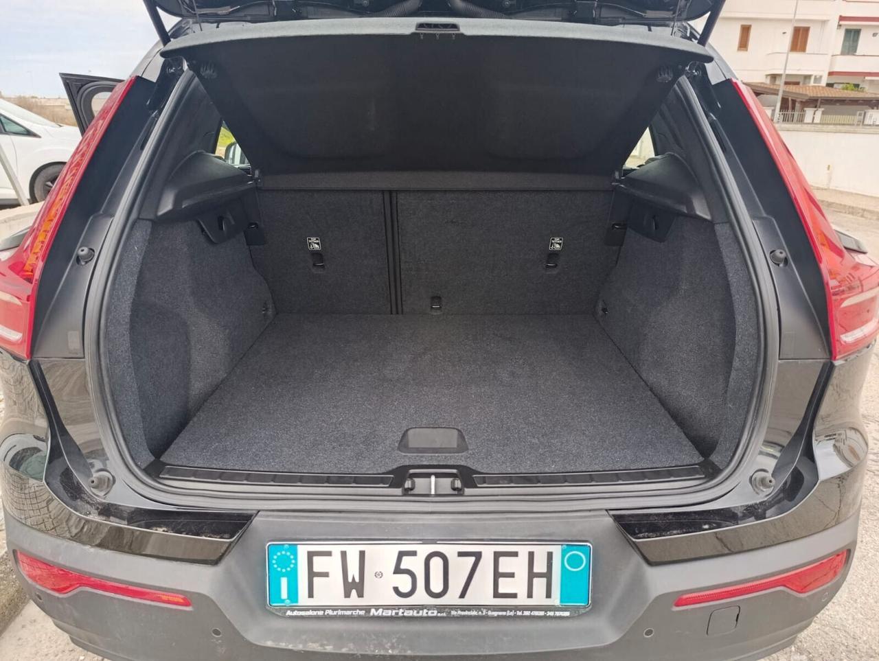 VOLVO XC40 D3 AWD GEEARTRONIC LED/NAV/SENS.POSTERIORI/