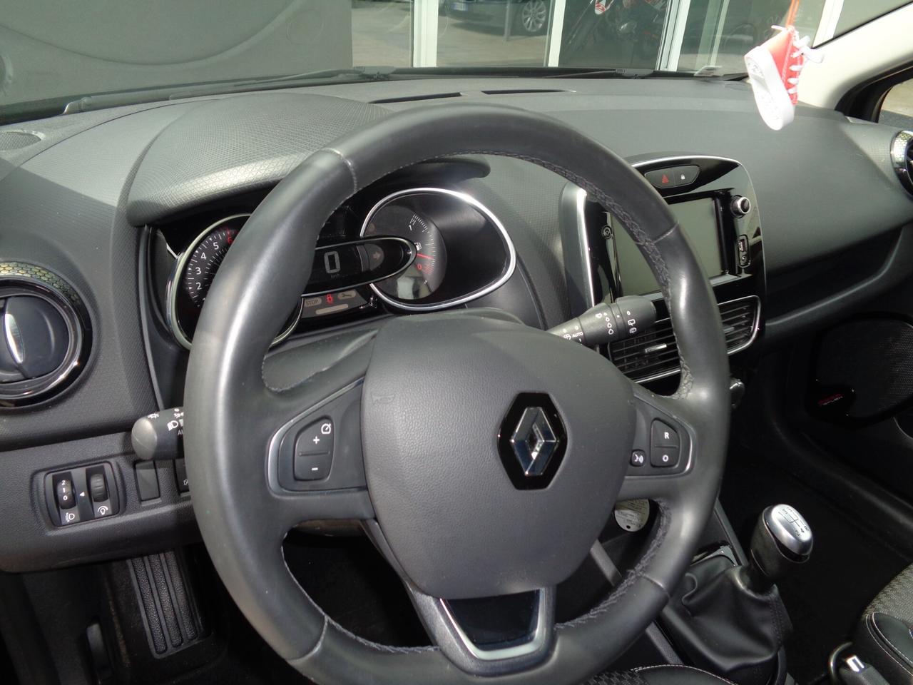 Renault Clio TCe 12V 75 CV 5 porte Duel