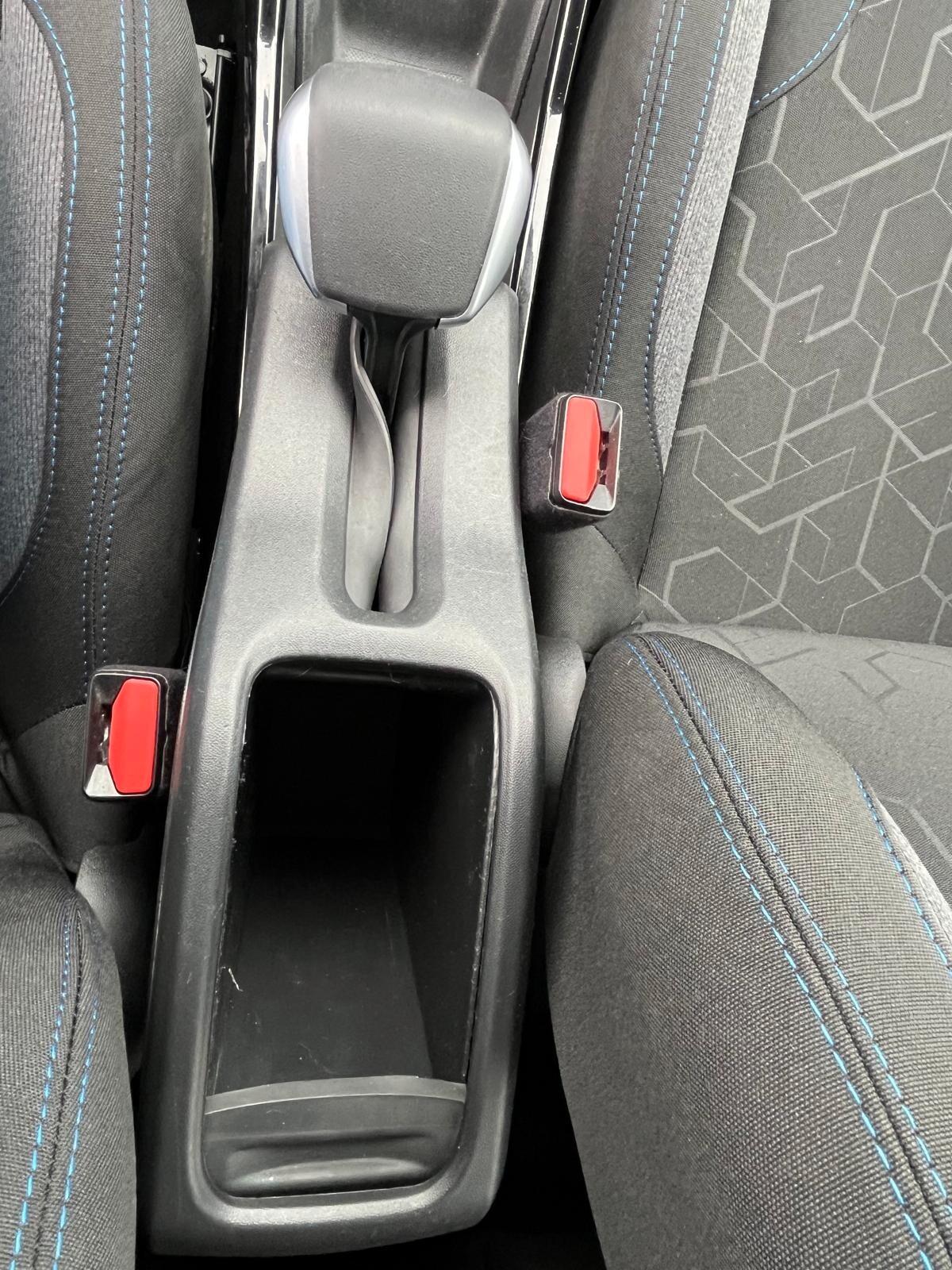 Peugeot 2008 BlueHDi 100 S&S Signature