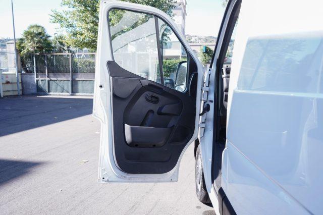RENAULT Master T28 2.3 dCi 135 PC-TM Furgone Ice