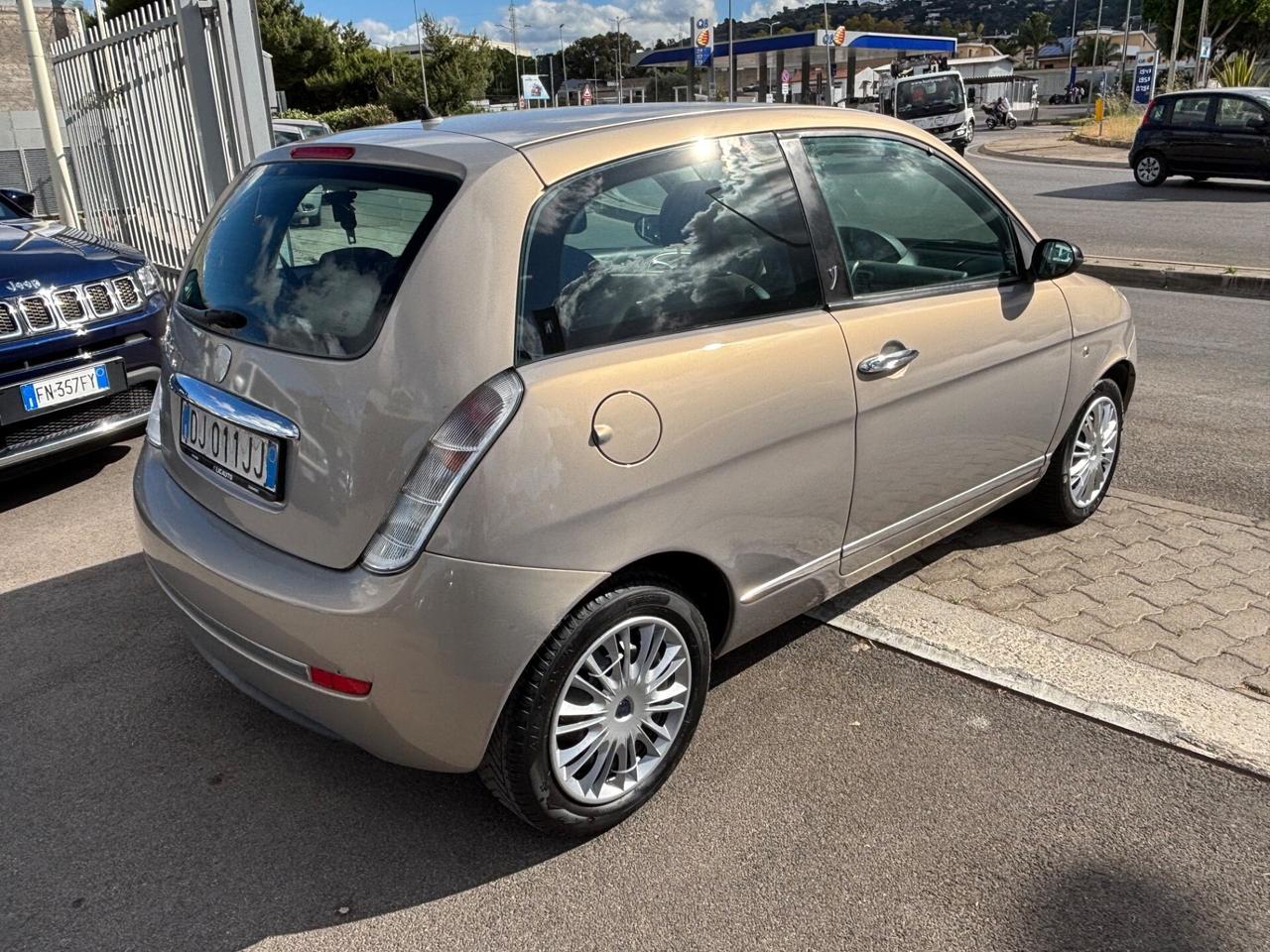 Lancia Ypsilon 1.2 Argento
