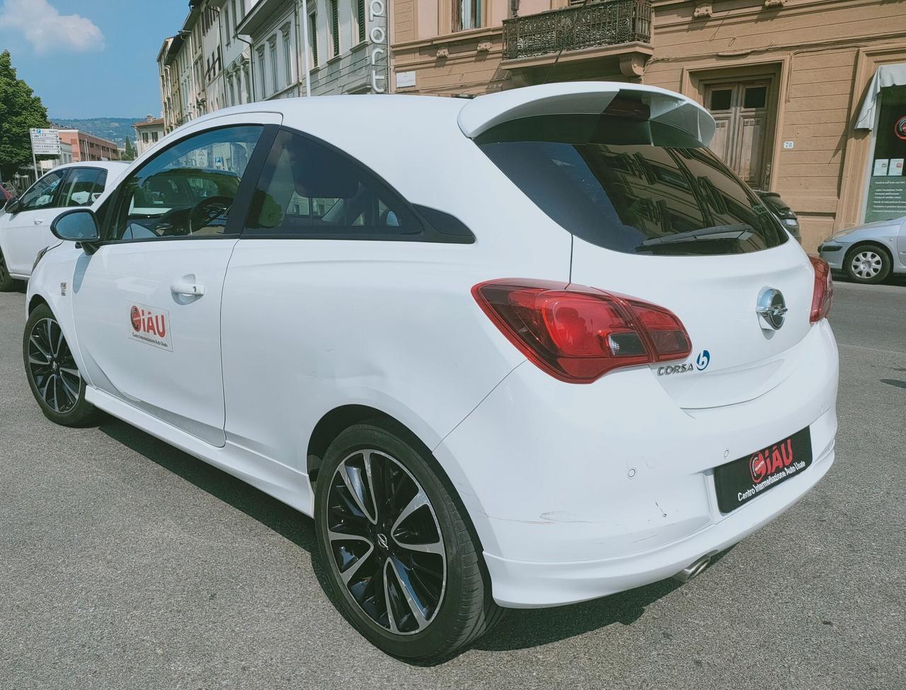 Opel Corsa 1.2 Coupé b-Color Neopatentati