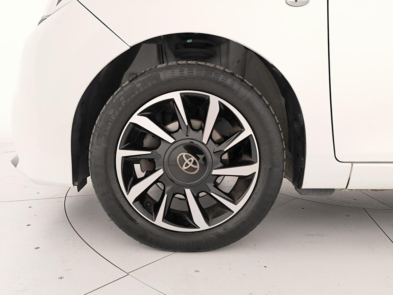 Toyota Aygo 5p 1.0 x-clusiv 72cv