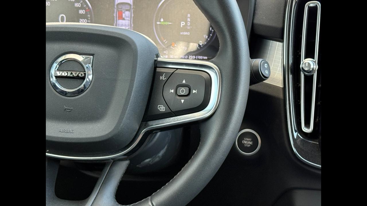 VOLVO XC40 - XC40 1.5 t5 phev Inscription Expression auto my21