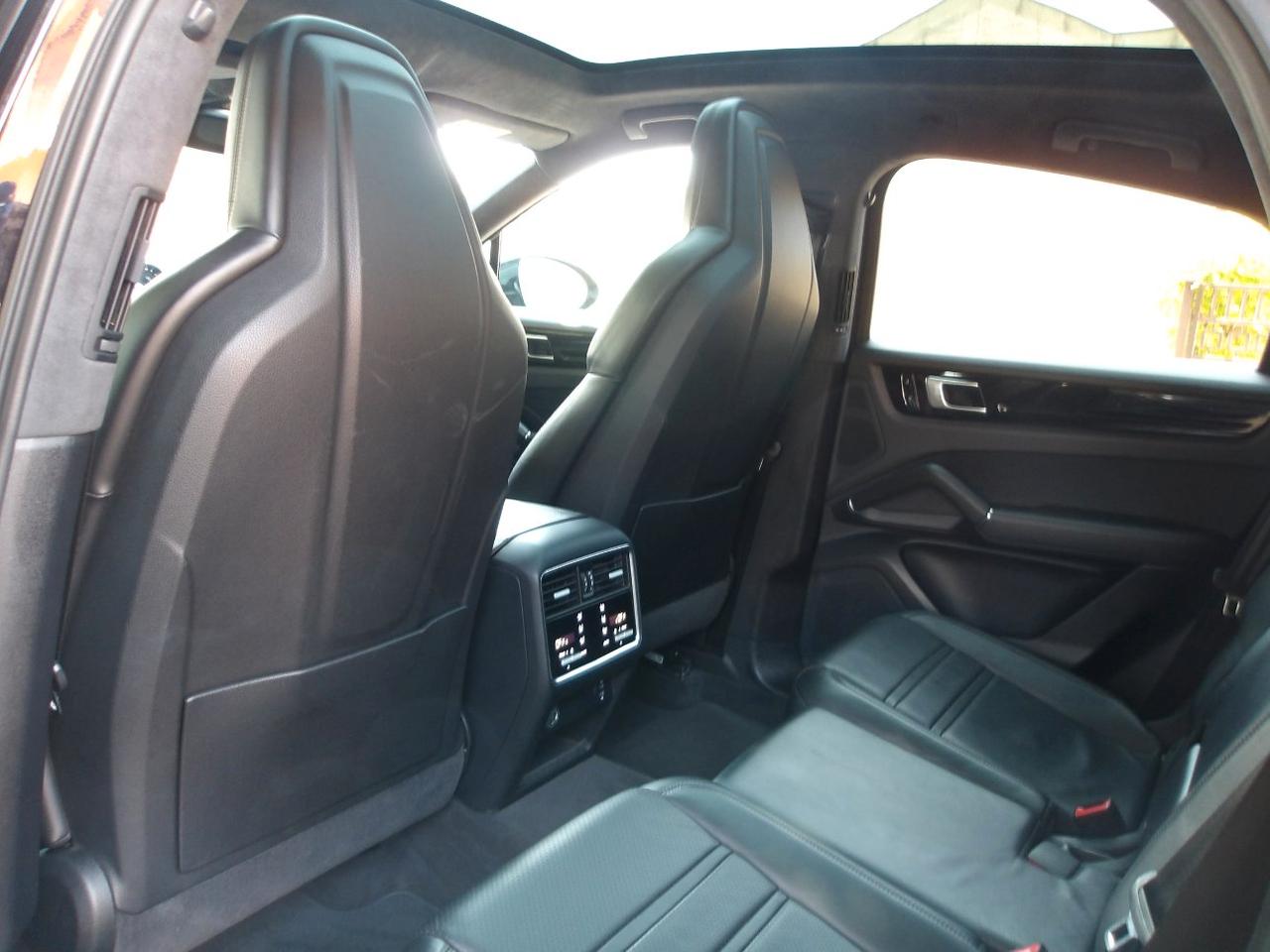 Porsche Cayenne Coupe 3.0 tiptronic