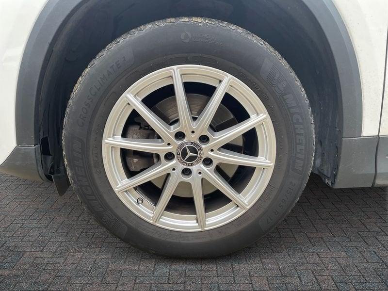 Mercedes-Benz GLA 180 d Business auto