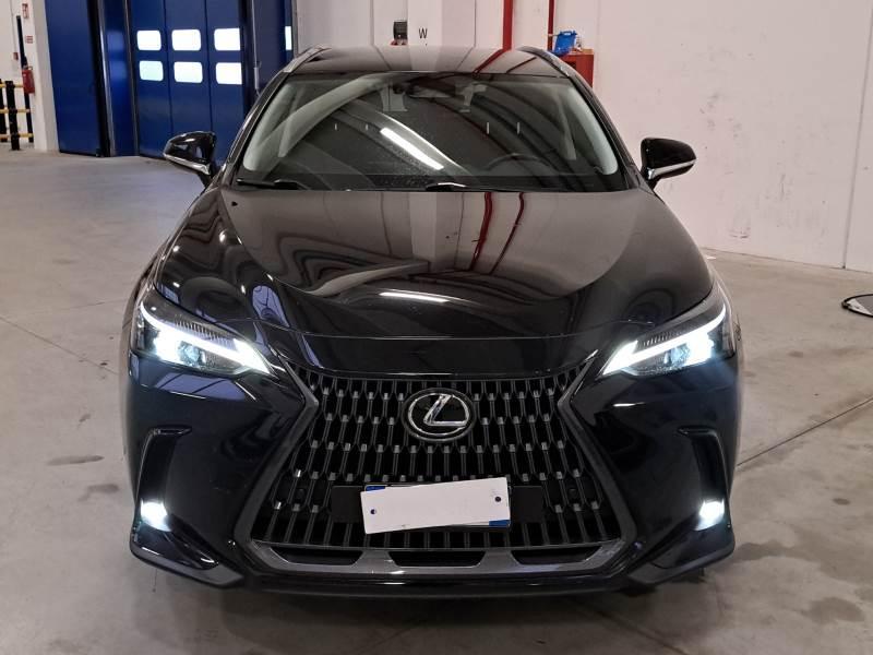 Lexus NX 2.5 Hybrid Premium 4WD e-CVT