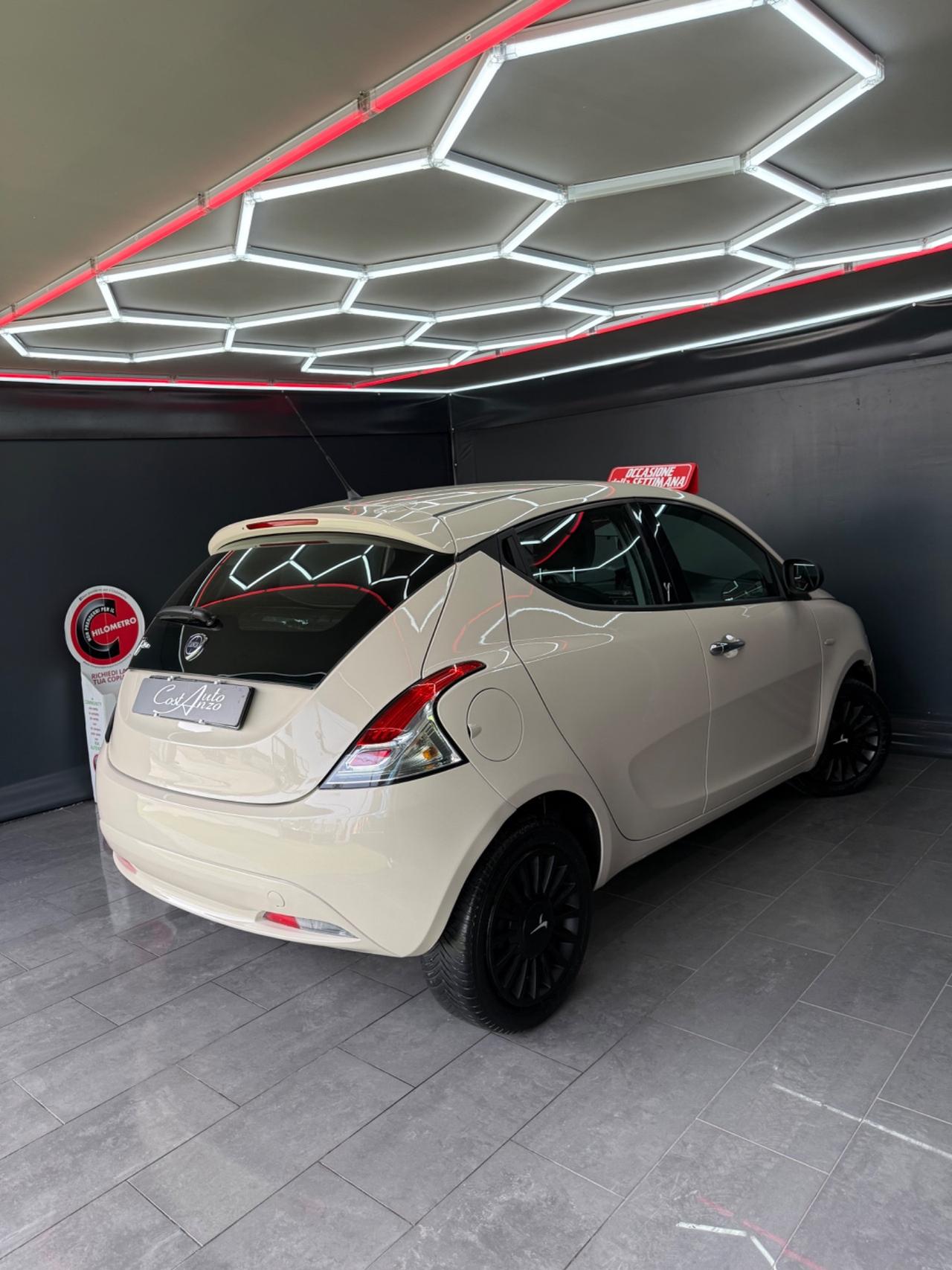 Lancia Ypsilon 1.3 MJT 95 CV Platinum 2016