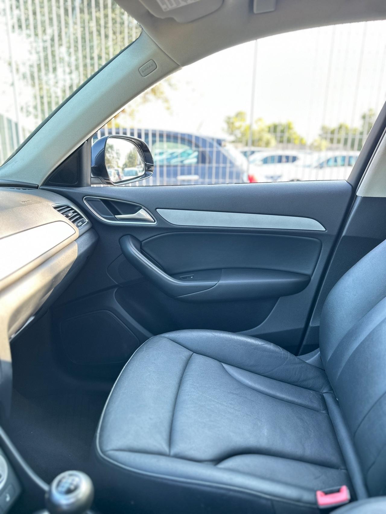 Audi Q3 2.0 TDI Advanced Plus-2012 PELLE/NAVI/17"
