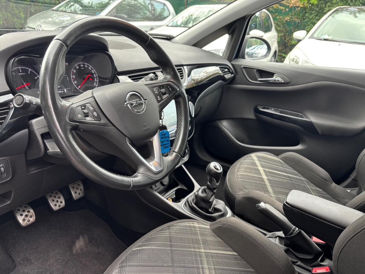 Opel Corsa 1.4 90CV 5 porte GPL