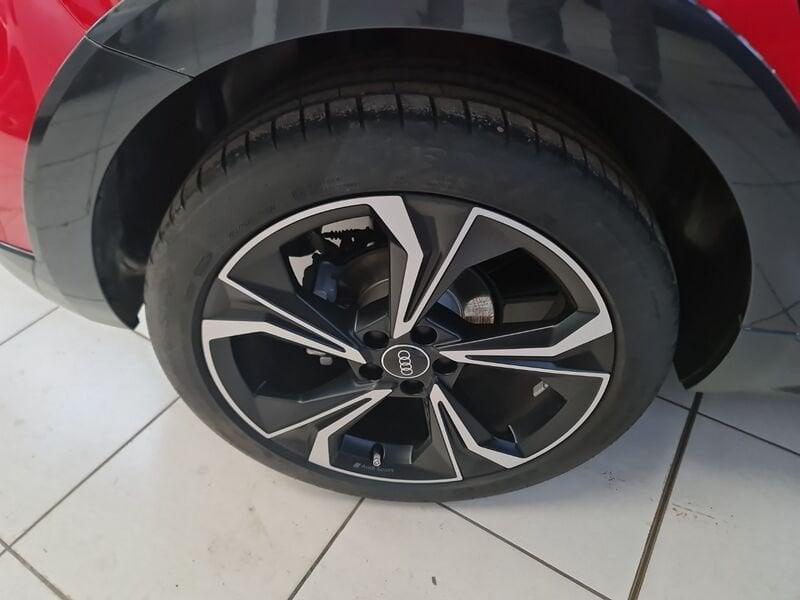 Audi A1 A1 allstreet 30 TFSI S tronic Identity Contrast