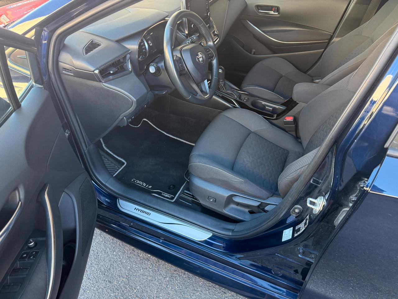 Toyota Corolla 1.8 Hybrid Business