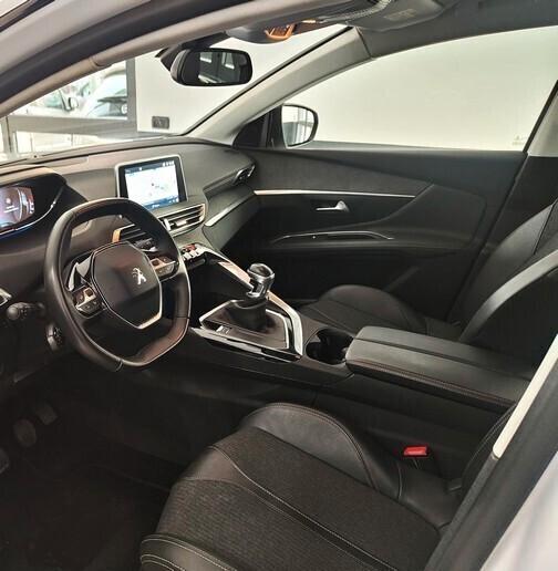 Peugeot 3008 BlueHDi 130 S&S Allure