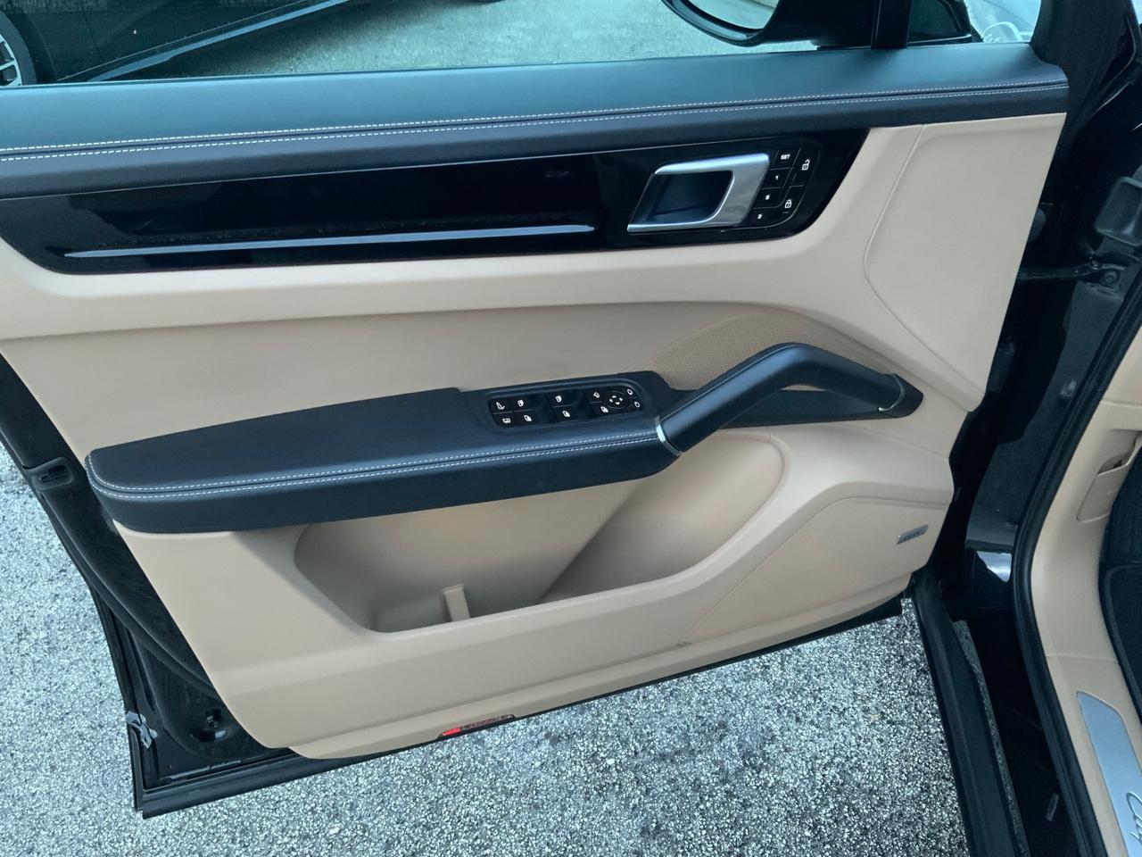 Porsche Cayenne Coupé 3.0 V6 E-Hybrid BOSE.SOSPENSIONI.SED VENT.SCARICHI SPORT.