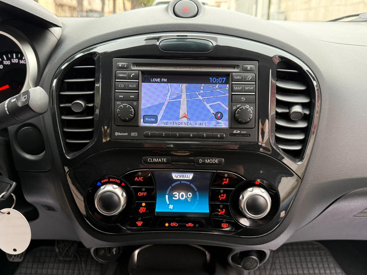 Nissan Juke 1.6 Tekna NAVI RETROCAMERA - 2011
