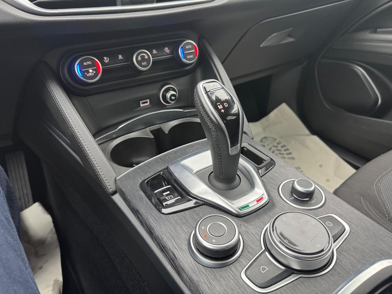 Alfa Romeo Stelvio 2.2 Turbodiesel 160 CV AT8 RWD Business
