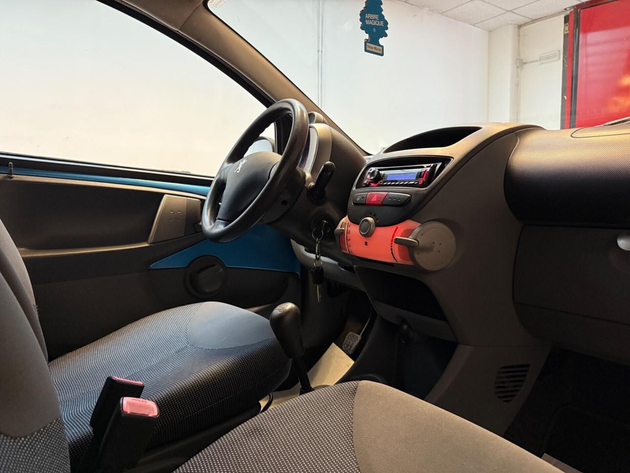 Peugeot 107 1.0 68CV 5p. Sweet Years NEOPATENTATI