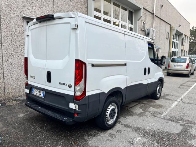 IVECO Daily 35C 140CV Passo corto tetto basso Furgone
