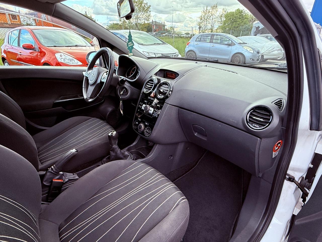 Opel Corsa 1.3 CDTI 75CV 5 porte OK PER NEOPATENTATI