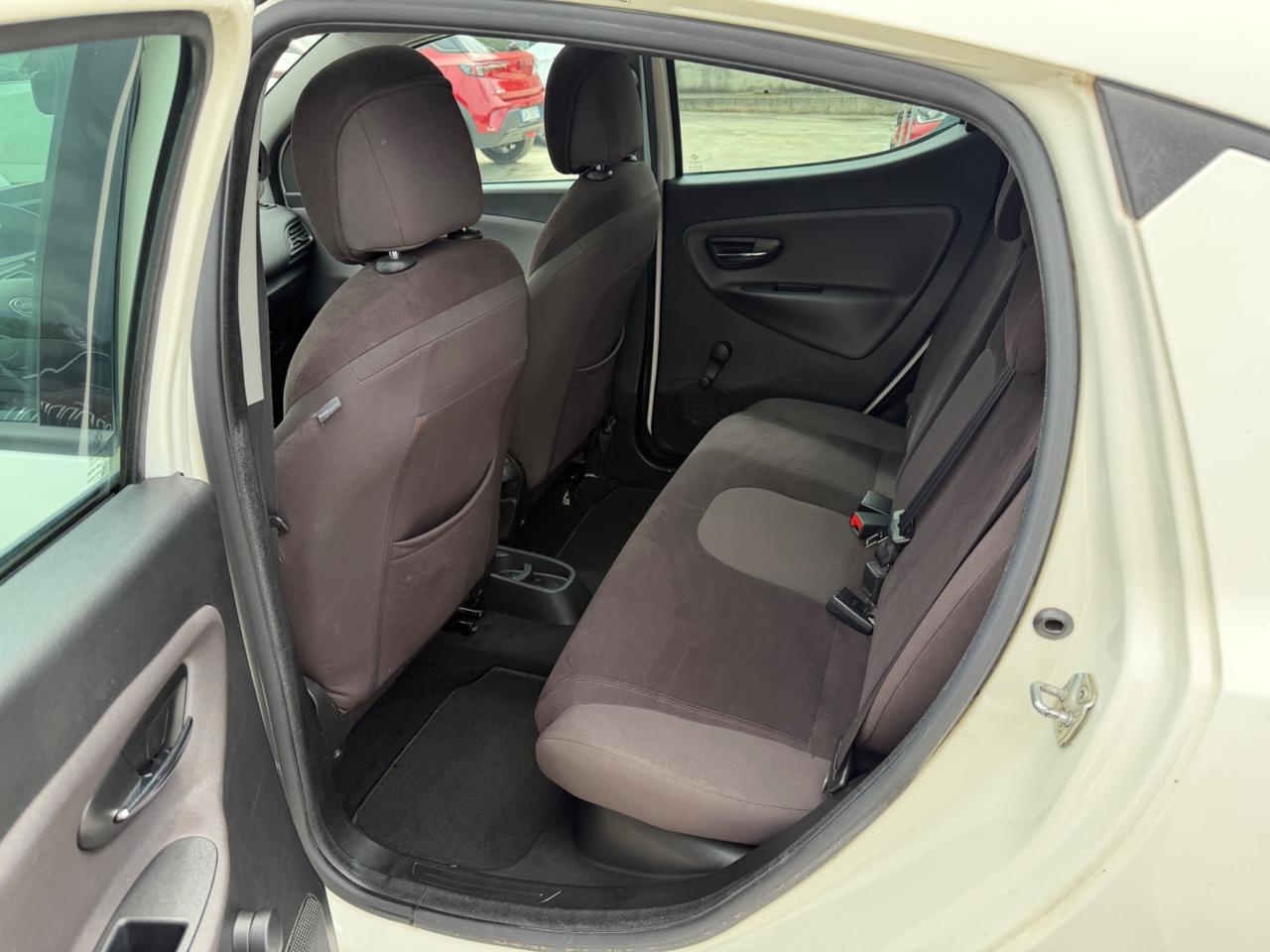 Lancia Ypsilon 0.9 TwinAir 5porte 85CV /TETTO APR.