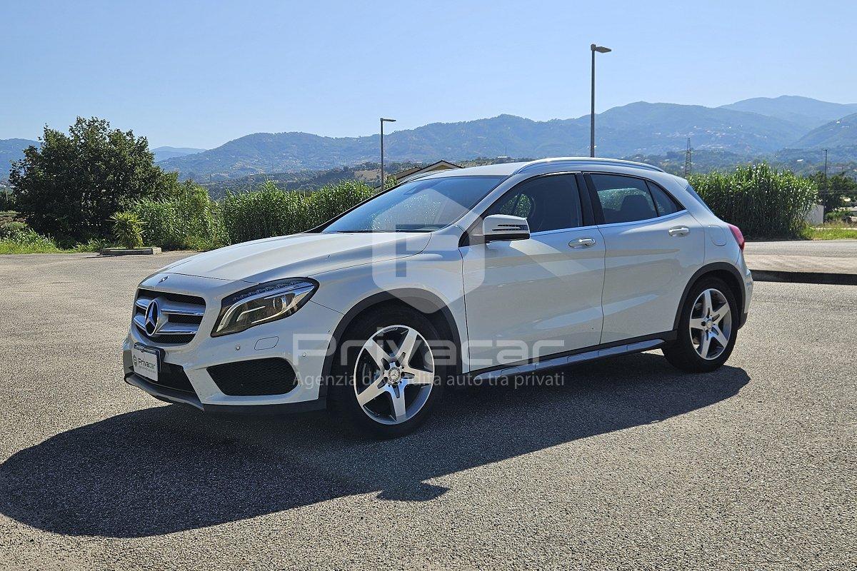 MERCEDES GLA 180 Premium