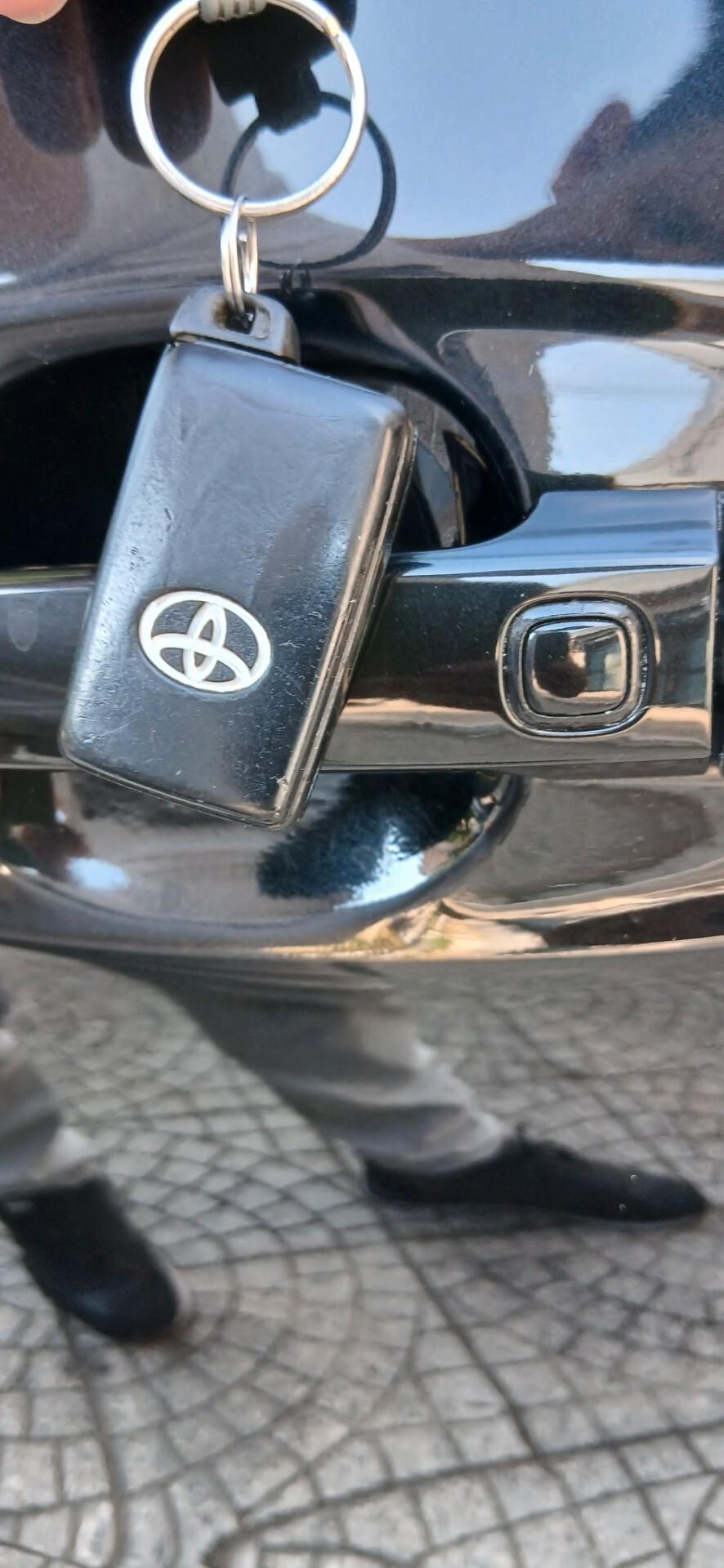 TOYOTA YARIS 1.0 GPL 5 PORTE PARI AL NUOVO