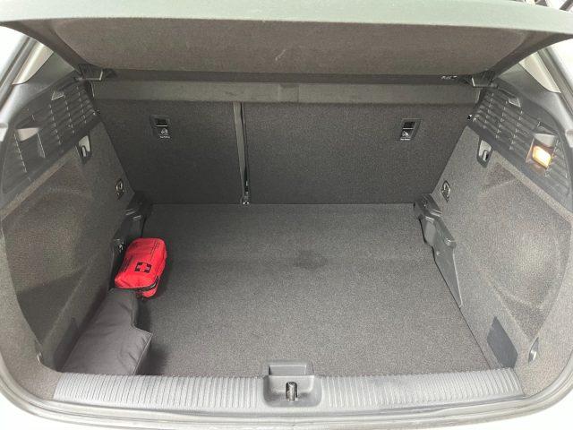 AUDI Q2 1.0 TFSI Business