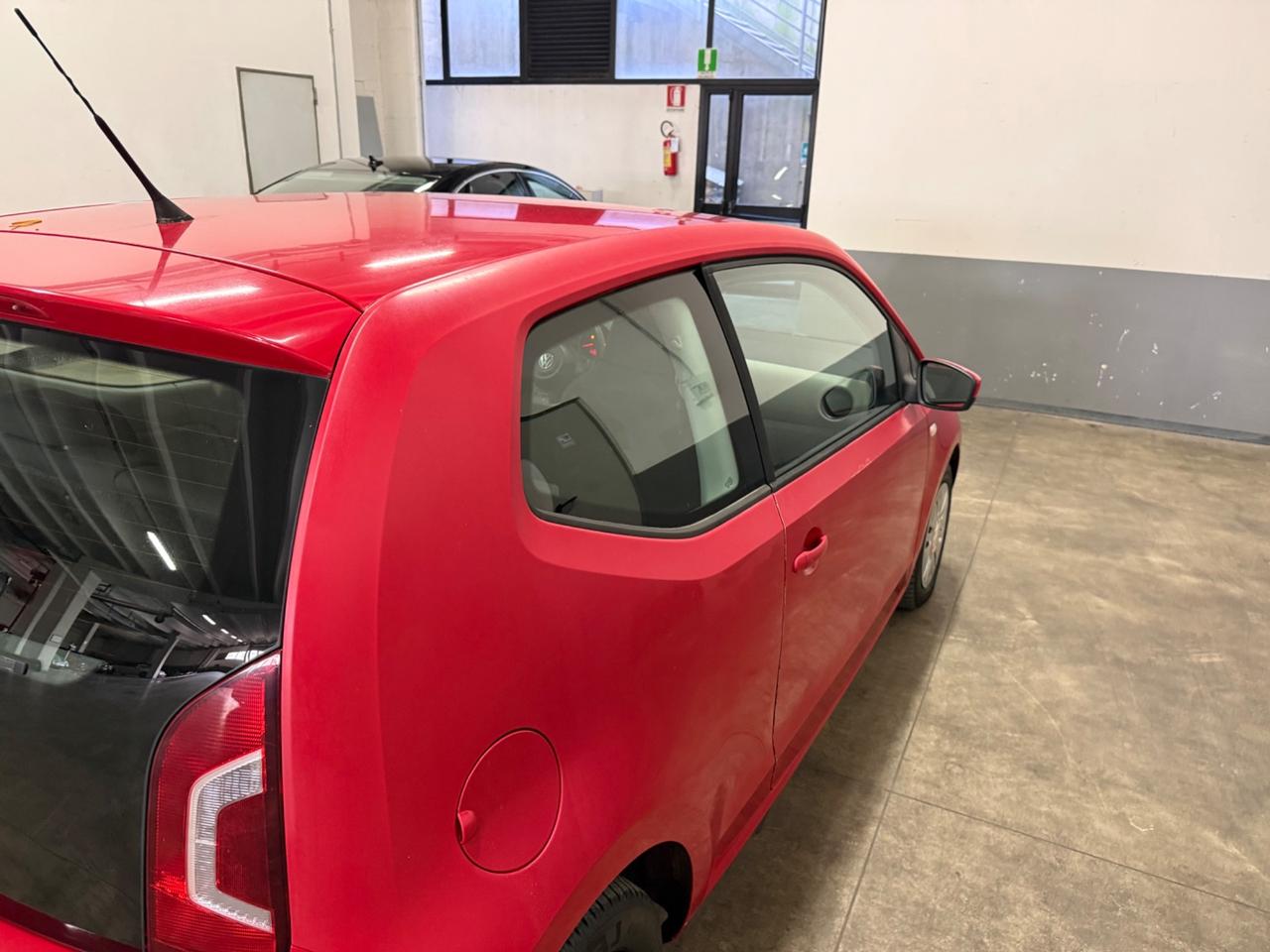 Volkswagen up! 1.0 3p. take