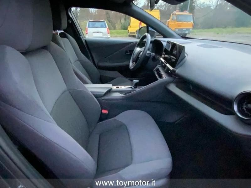 Toyota C-HR (2023-) 1.8 HV Trend