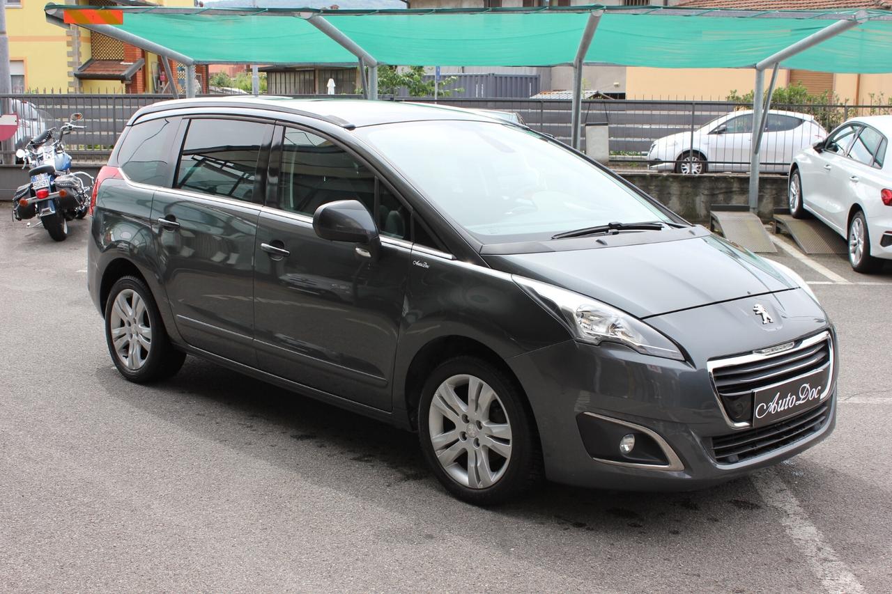 Peugeot 5008 1.6 HDi 115CV Active Mix TETTO PANORAMICO SENSORI
