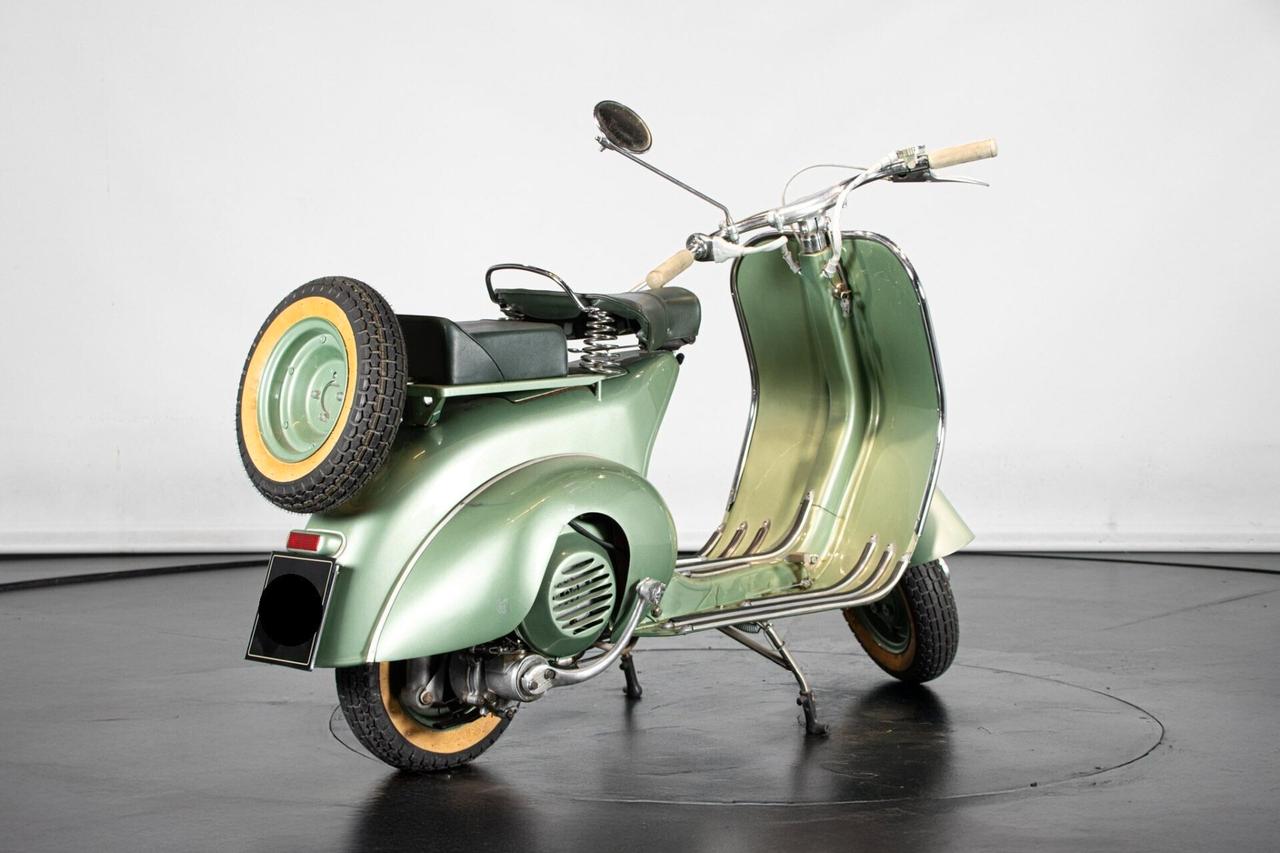 Piaggio Vespa 125 Vacanze Romane