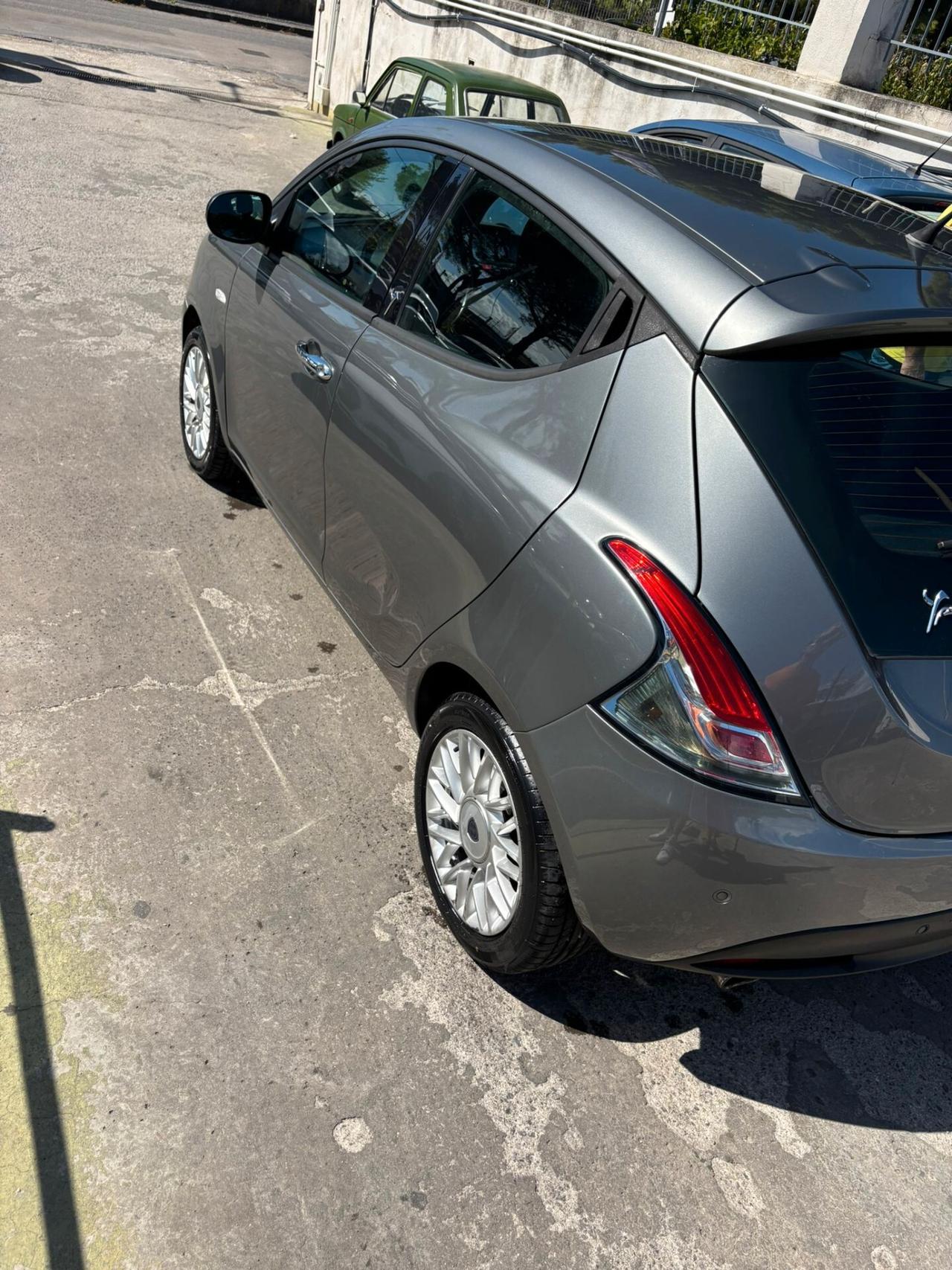 Lancia Ypsilon 1.2 69 CV 5 porte Elle