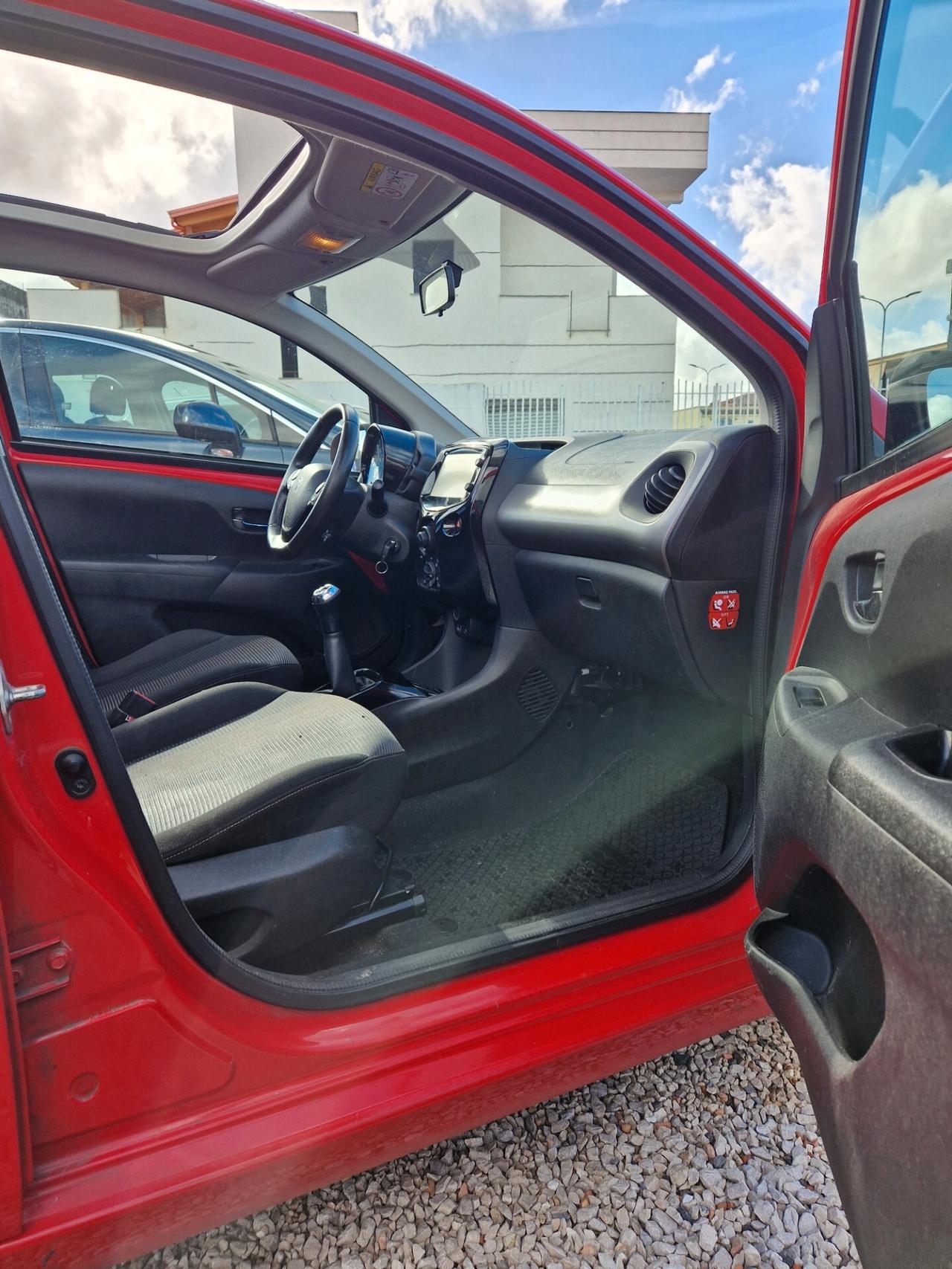 Peugeot 108 PureTech 82 5 porte Allure