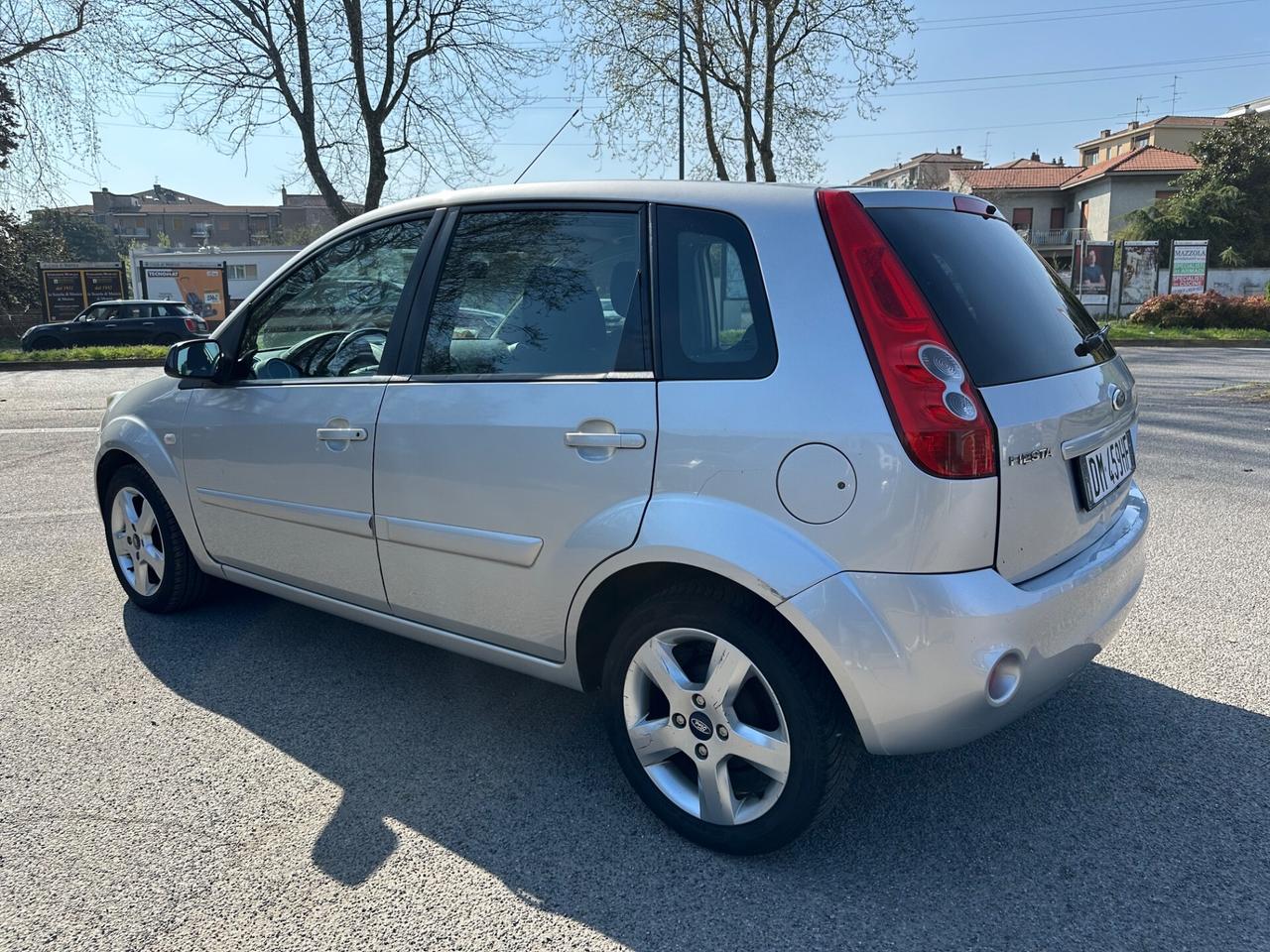 Ford Fiesta 1.2 BENZINA - NEOPATENTATI