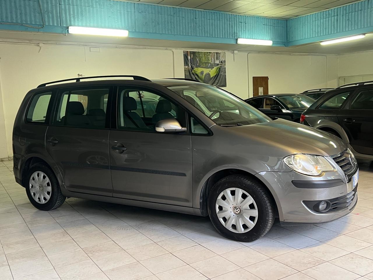 Volkswagen Touran 1.6 Trendline Bifuel G