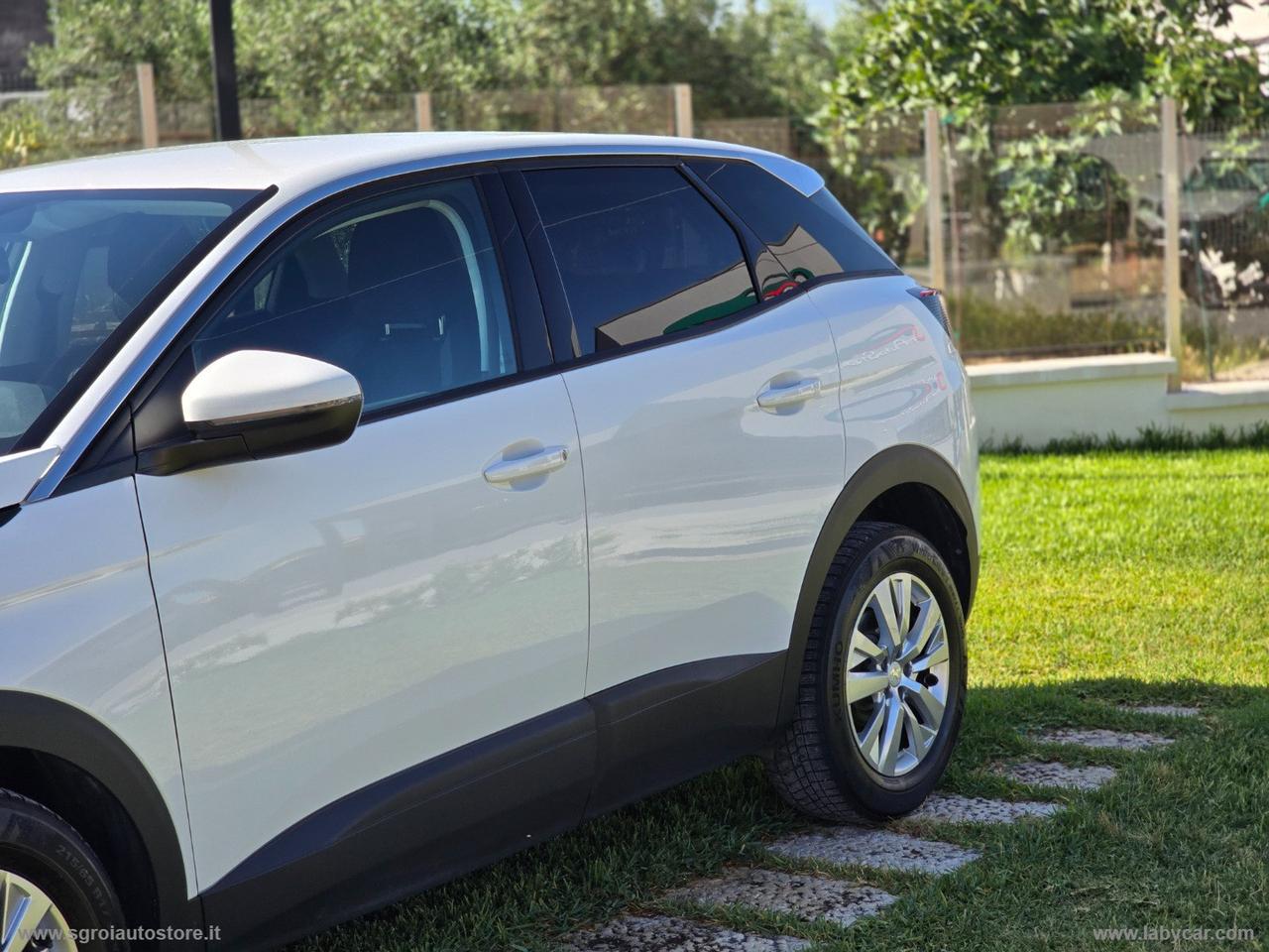 PEUGEOT 3008 BlueHDi 130 S&S EAT8 Business