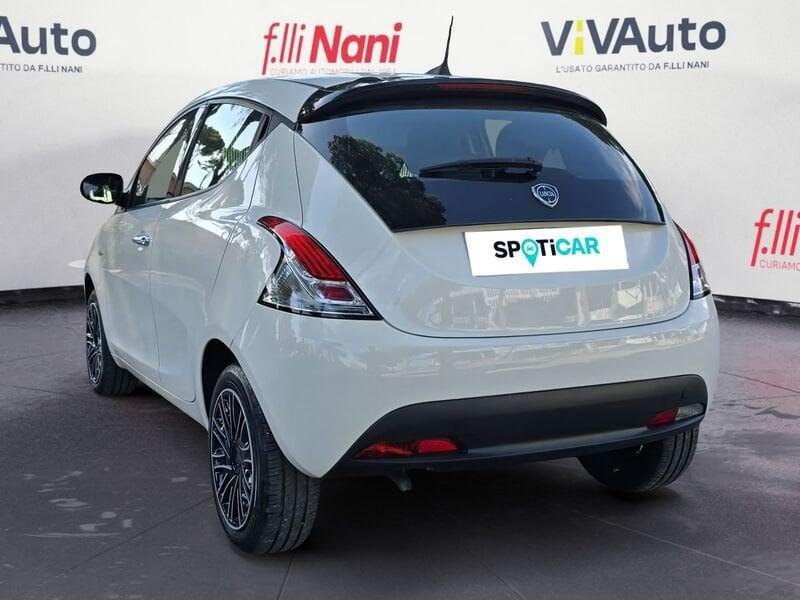 Lancia Ypsilon 1.0 FireFly 70cv Hybrid Silver Plus